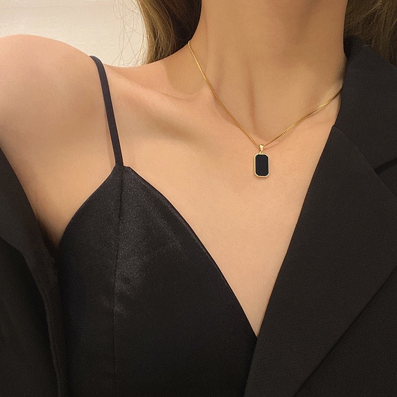 Rectangular Onyx Gemstone Necklace