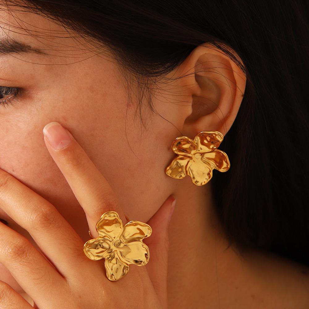 Blossom Flower Ring