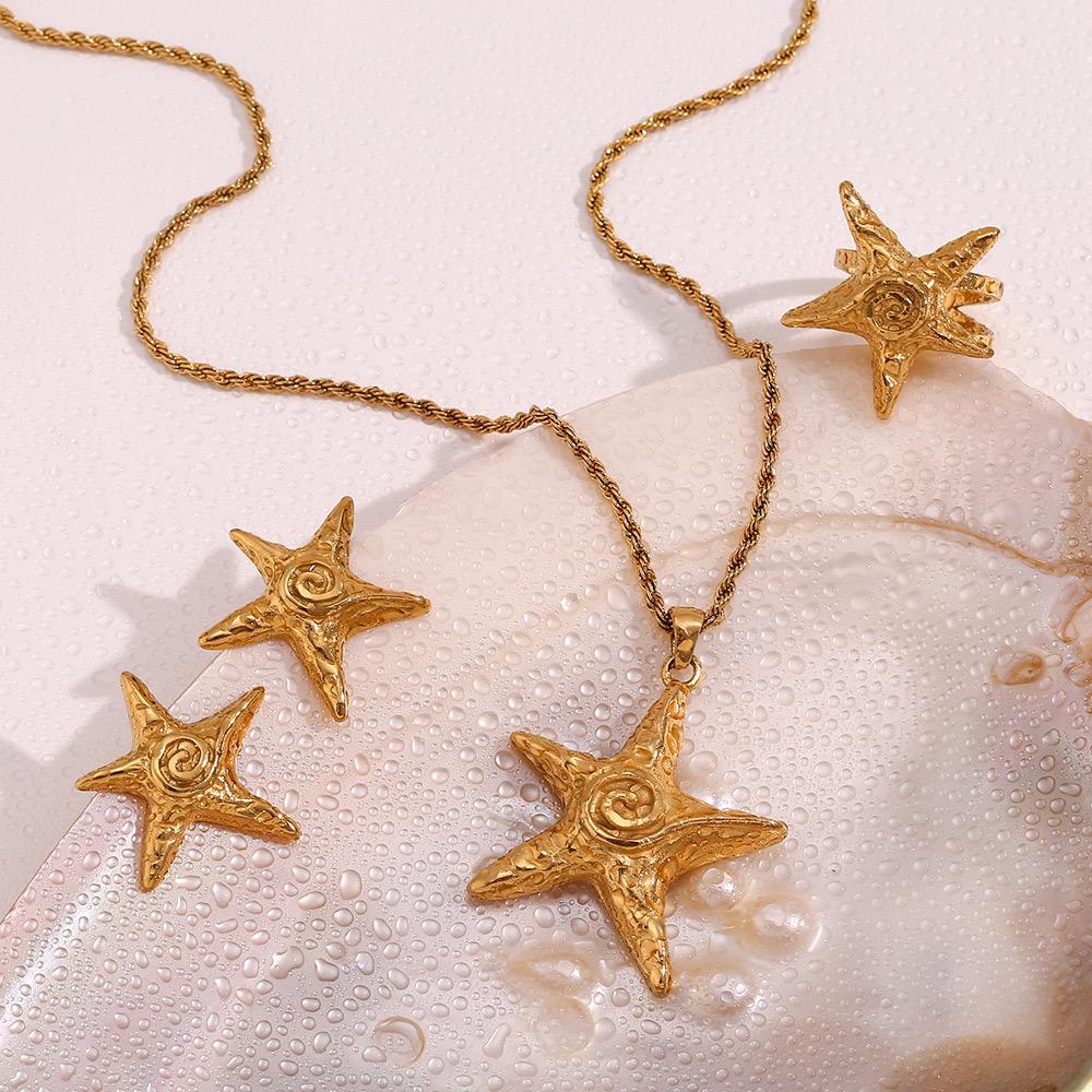 Seastar Pendant Necklace