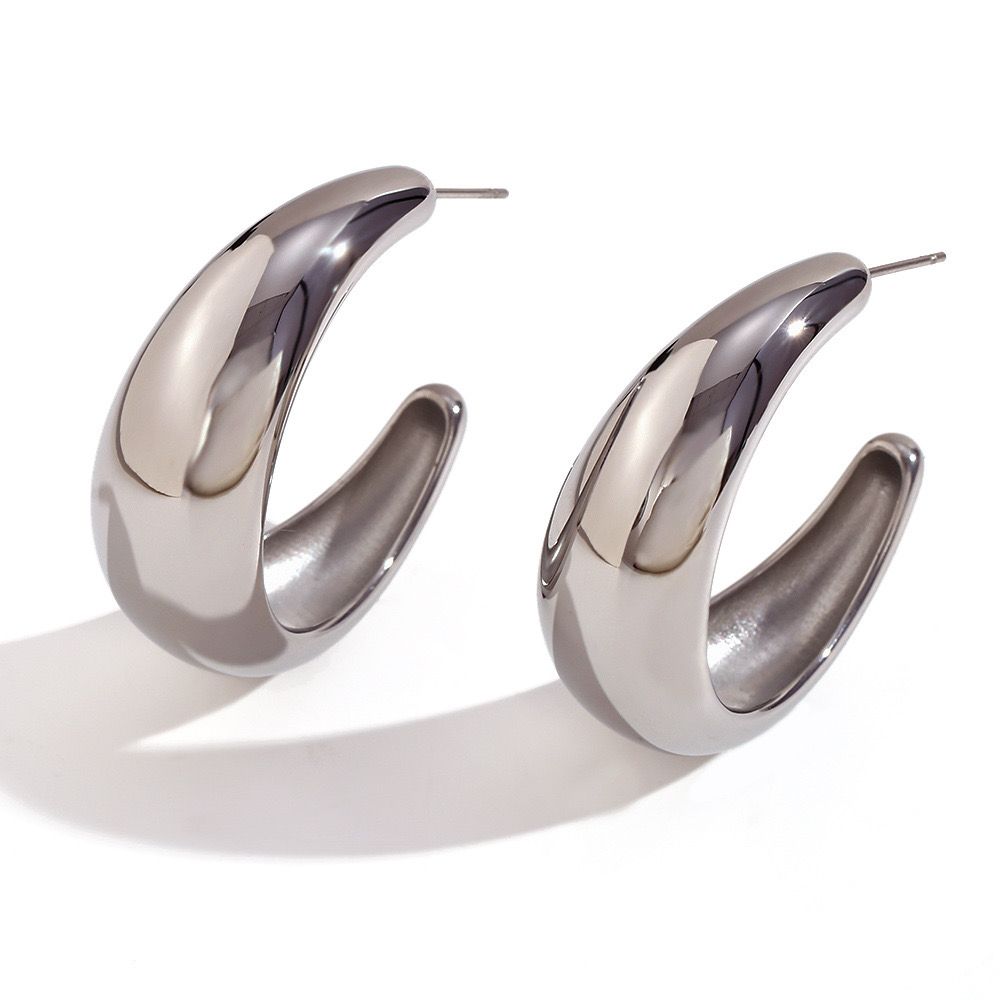 Voluminous C-shape Hoop Earrings