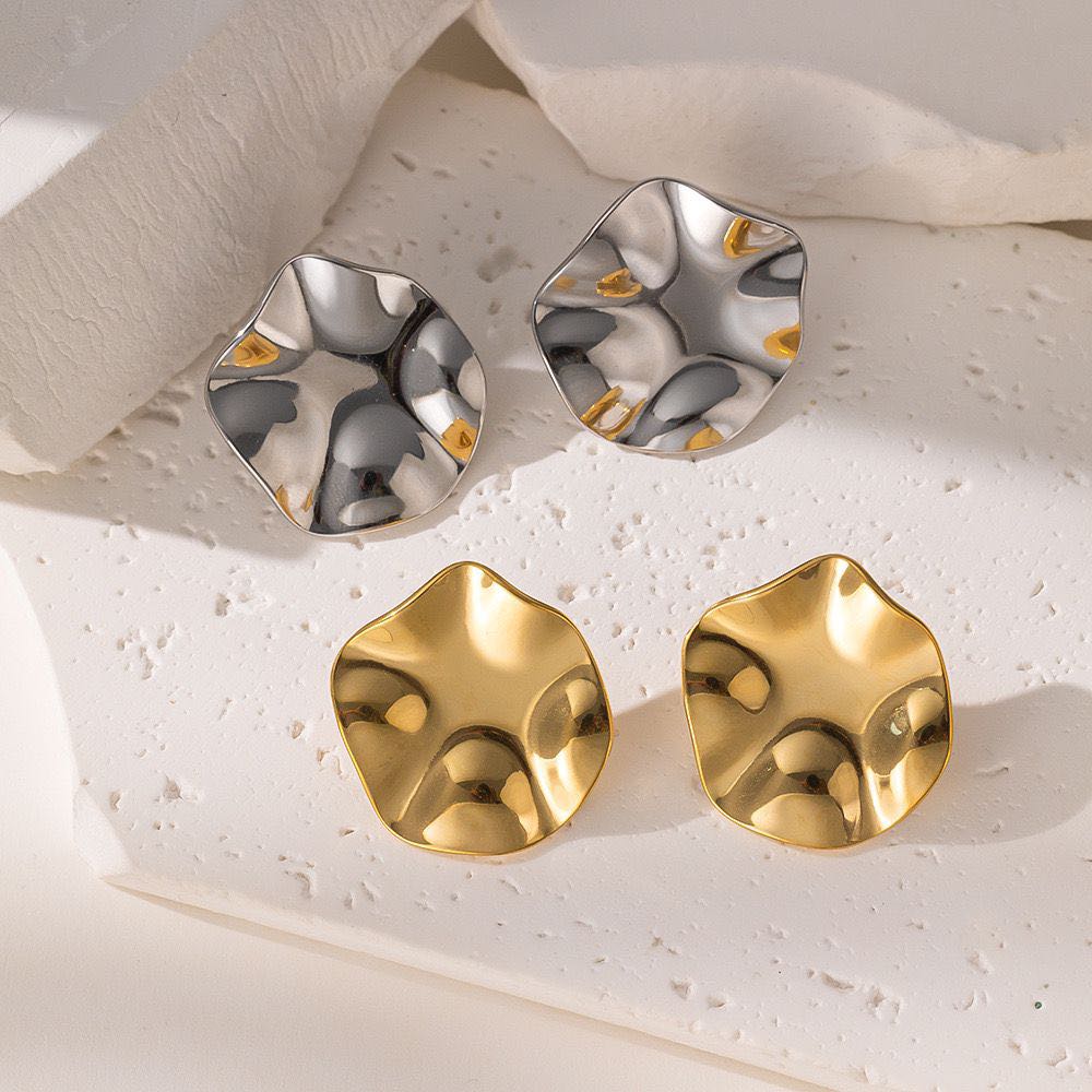 Geometric Textured Round Stud Earrings