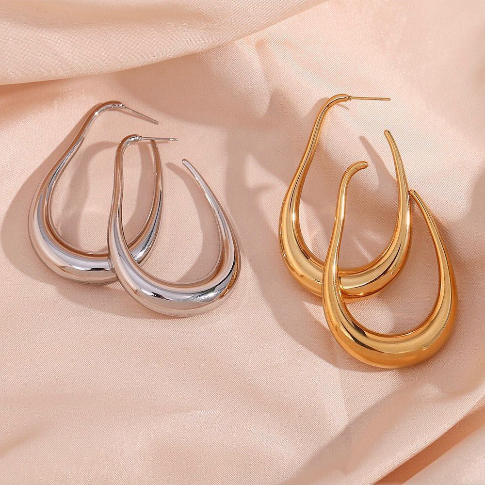 Geometric Chunky U Shaped Hoop Earrings