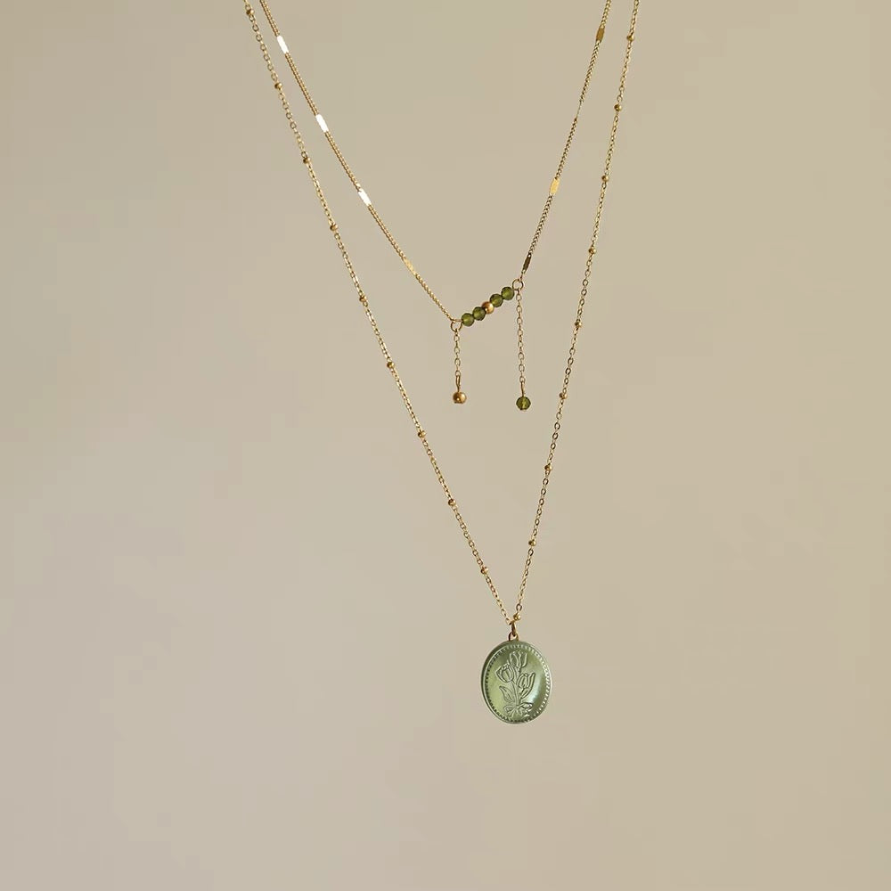 Vintage Tulip Shell Cameo Necklace