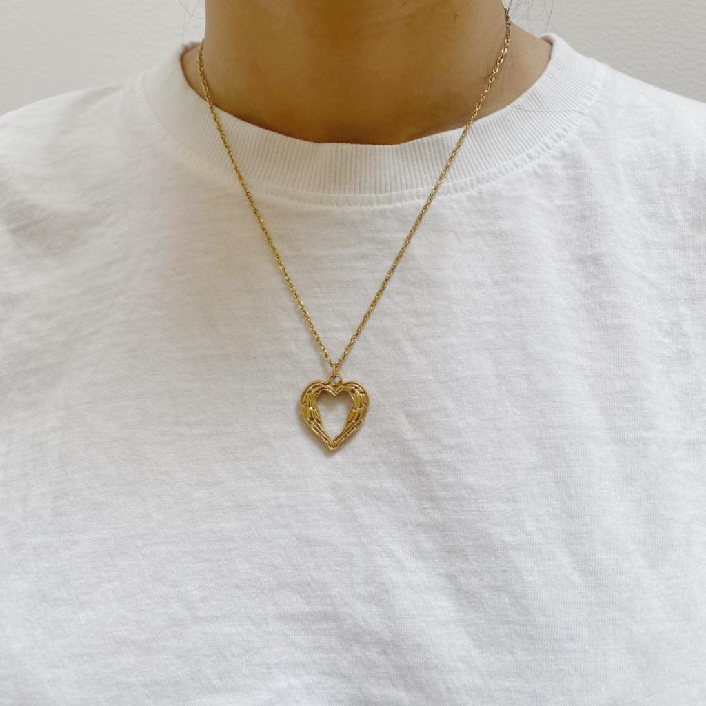 Hollow Heart Textured Pendant Necklace