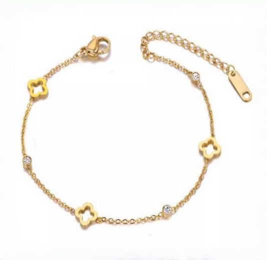 Hollow Clover Zirconia Chain Bracelet