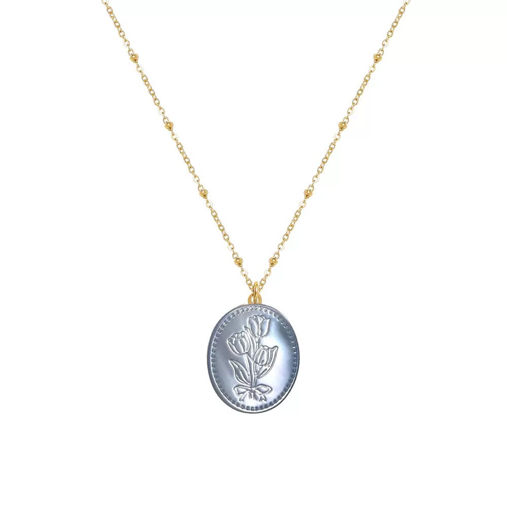 Vintage Tulip Shell Cameo Necklace