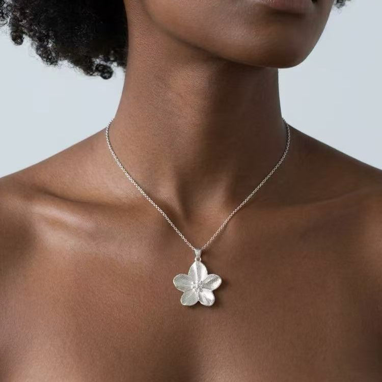 Collier Pendentif Fleur de Cerisier