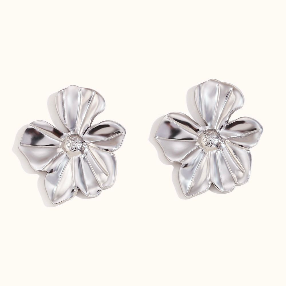 Smooth Flower Earrings