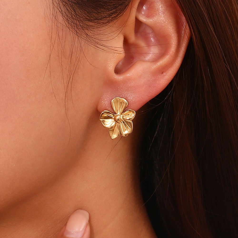 Smooth Flower Earrings