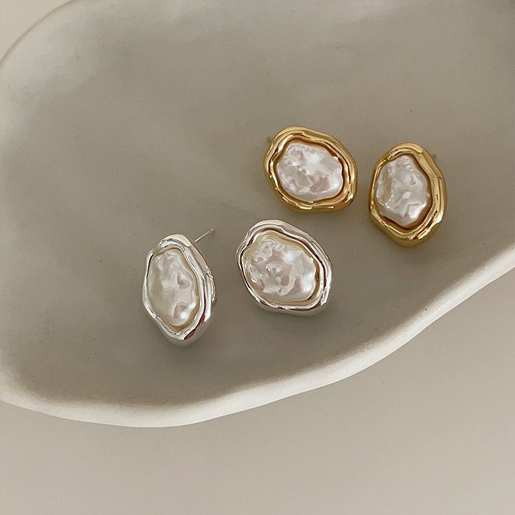 Statement Pearl Earrings