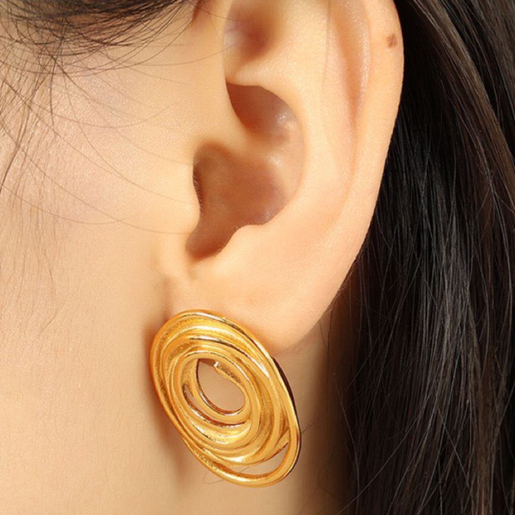 Wired Circle Stud Earrings