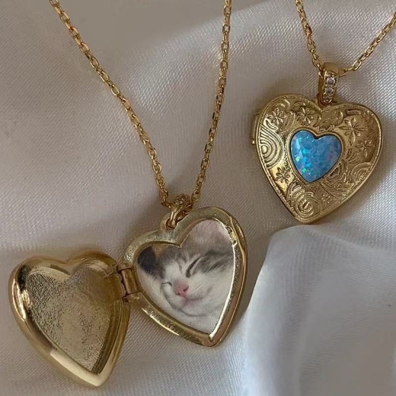 Vintage Heart-Shaped Gold Locket Pendant Necklace with Custom Photo