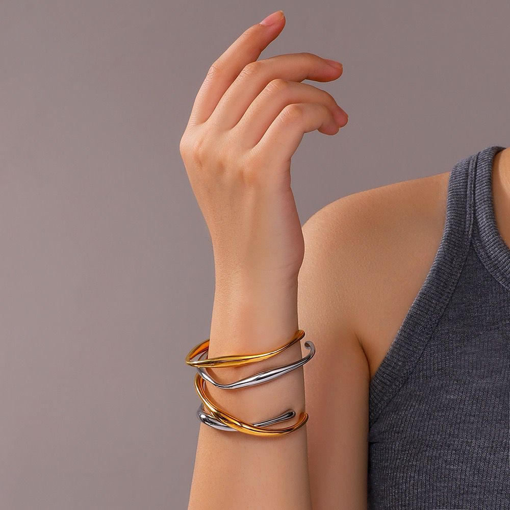 Sleek Coil Bracelet