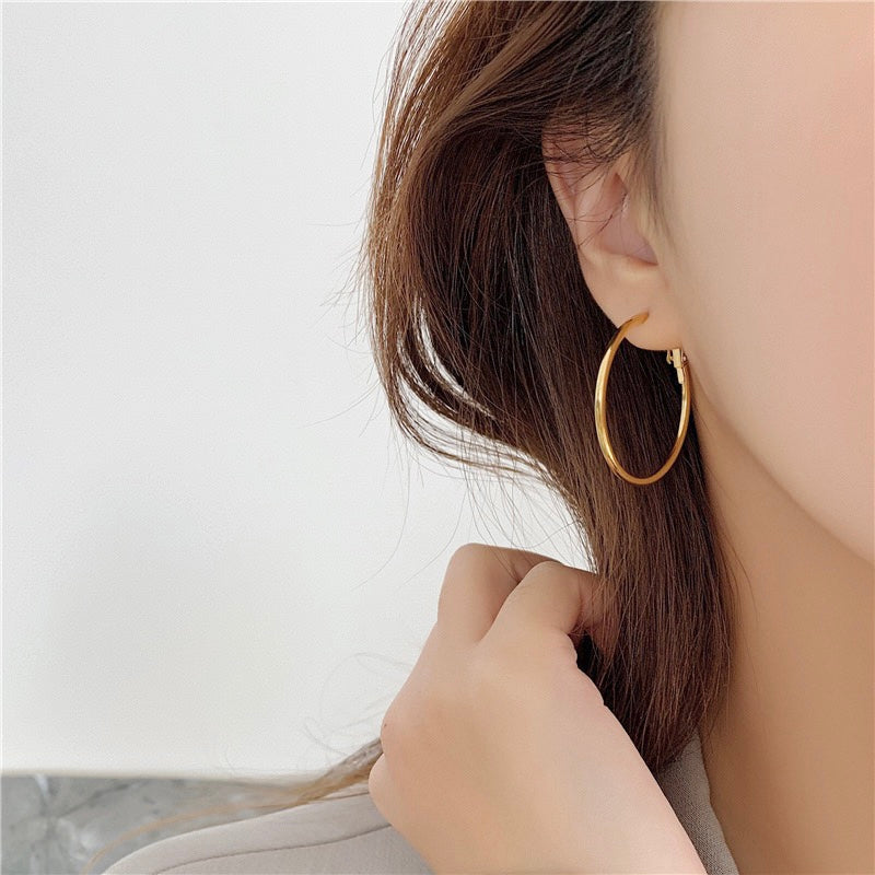 Classic Medium Hoop Earrings